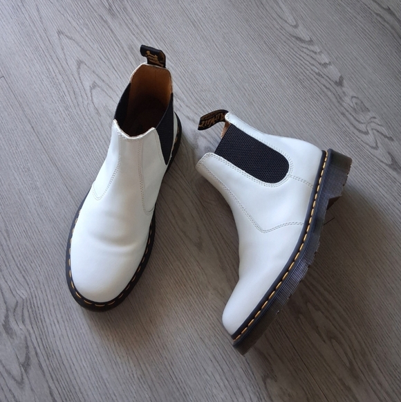 Dr. Martens Shoes - Dr. Martens 2976 Yellow Stitch Smooth Leather Chelsea Boots In White